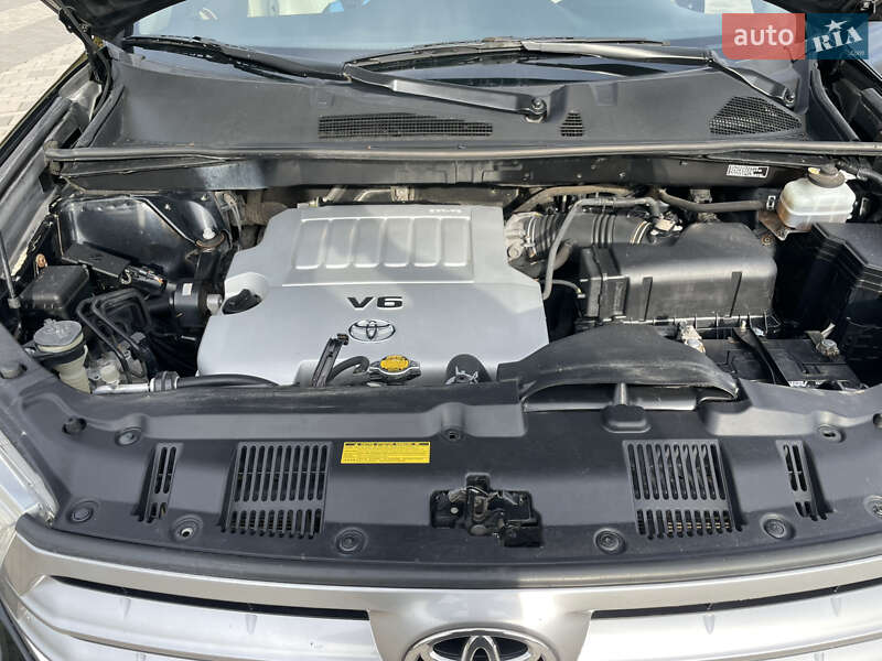 Внедорожник / Кроссовер Toyota Highlander 2013 в Днепре