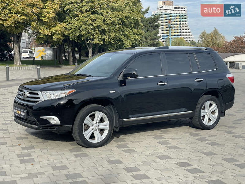 Внедорожник / Кроссовер Toyota Highlander 2013 в Днепре