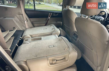 Внедорожник / Кроссовер Toyota Highlander 2013 в 