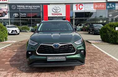 Внедорожник / Кроссовер Toyota Highlander 2022 в 