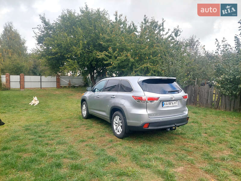 Внедорожник / Кроссовер Toyota Highlander 2016 в Киеве фото 6 Внедорожник / Кроссовер Toyota Highlander 2016 в Киеве