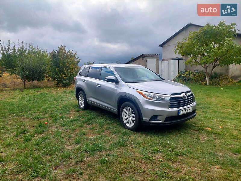 Внедорожник / Кроссовер Toyota Highlander 2016 в Киеве фото 3 Внедорожник / Кроссовер Toyota Highlander 2016 в Киеве