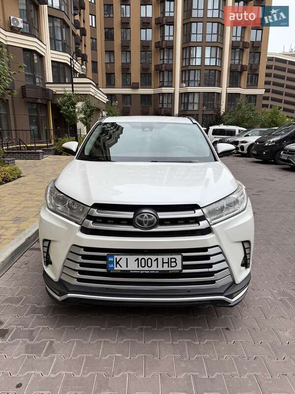 Toyota Highlander 2017