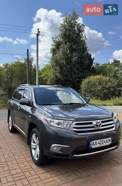 Позашляховик / Кросовер Toyota Highlander 2013 в Києві