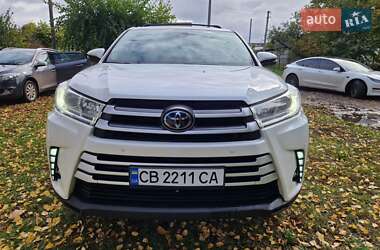 Позашляховик / Кросовер Toyota Highlander 2018 в Бахмачі
