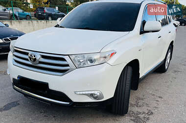 Позашляховик / Кросовер Toyota Highlander 2010 в Києві