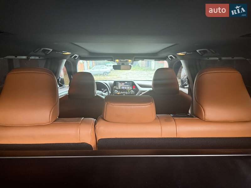 Внедорожник / Кроссовер Toyota Highlander 2020 в Киеве