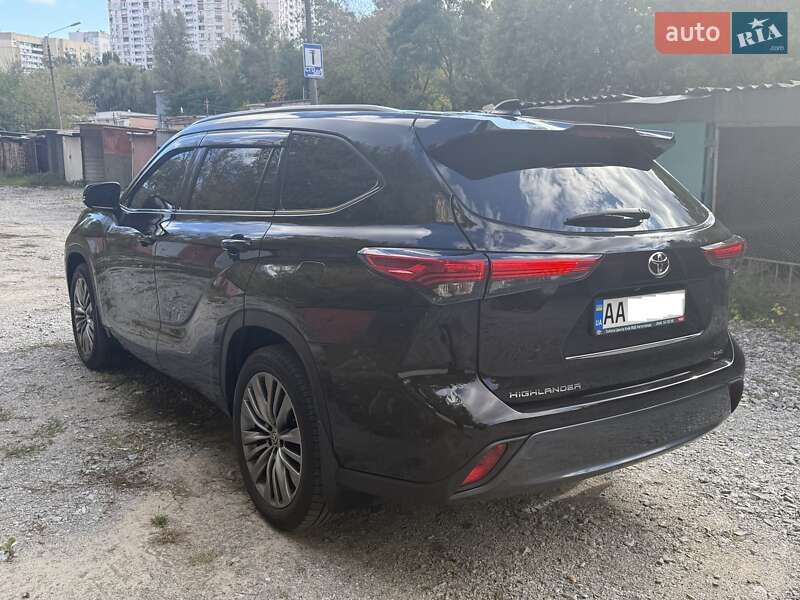 Внедорожник / Кроссовер Toyota Highlander 2020 в Киеве