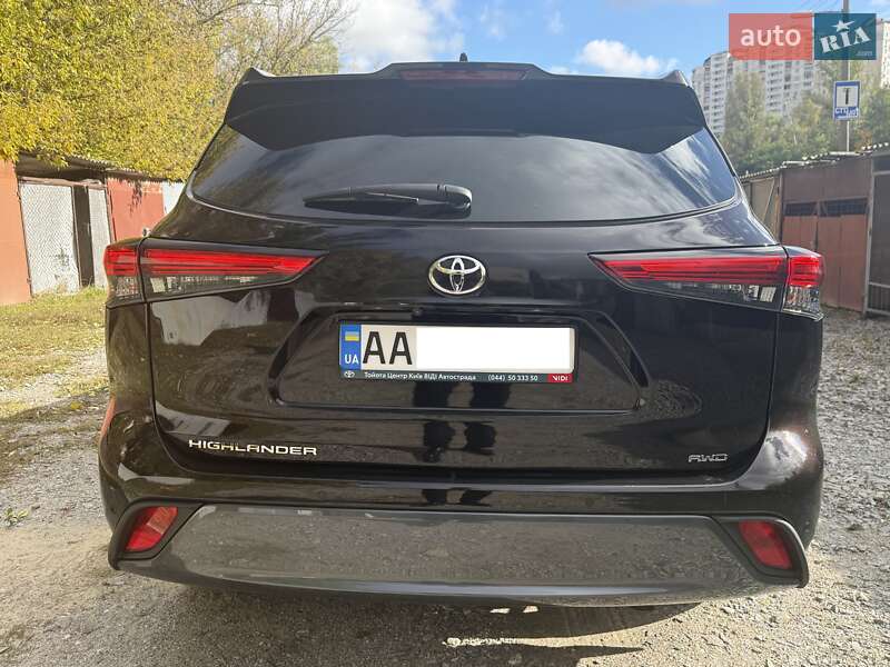 Внедорожник / Кроссовер Toyota Highlander 2020 в Киеве