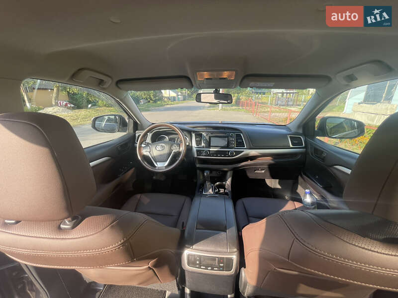 Позашляховик / Кросовер Toyota Highlander 2014 в Броварах