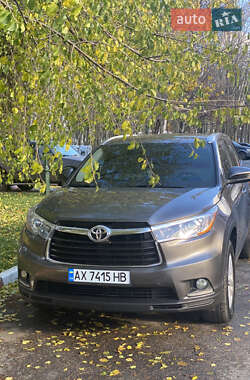 Внедорожник / Кроссовер Toyota Highlander 2016 в 