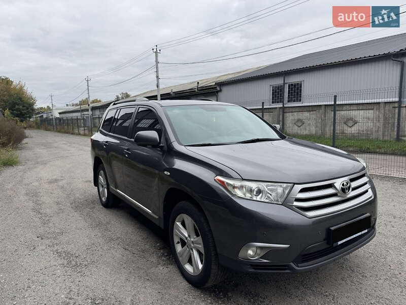 Внедорожник / Кроссовер Toyota Highlander 2011 в Киеве
