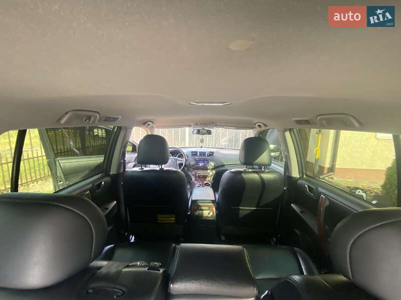 Внедорожник / Кроссовер Toyota Highlander 2013 в Черкассах