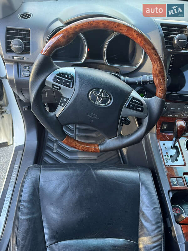 Внедорожник / Кроссовер Toyota Highlander 2010 в Киеве фото 8 Внедорожник / Кроссовер Toyota Highlander 2010 в Киеве