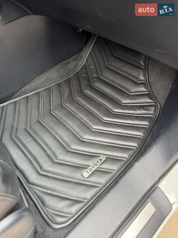 Внедорожник / Кроссовер Toyota Highlander 2010 в Киеве фото 16 Внедорожник / Кроссовер Toyota Highlander 2010 в Киеве