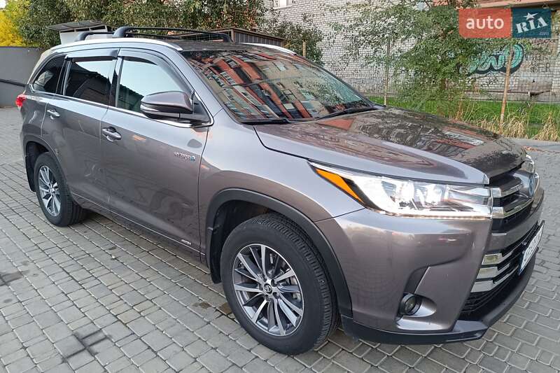 Внедорожник / Кроссовер Toyota Highlander 2017 в Днепре фото 27 Внедорожник / Кроссовер Toyota Highlander 2017 в Днепре