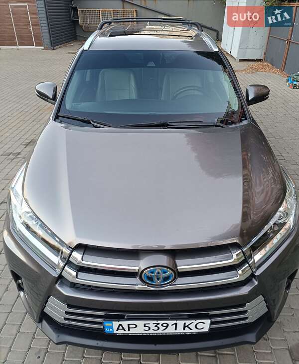 Внедорожник / Кроссовер Toyota Highlander 2017 в Днепре фото 24 Внедорожник / Кроссовер Toyota Highlander 2017 в Днепре