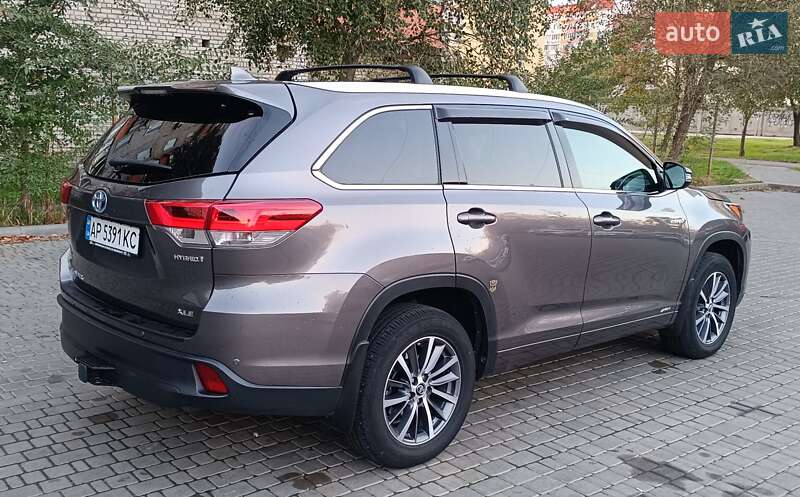 Внедорожник / Кроссовер Toyota Highlander 2017 в Днепре фото 13 Внедорожник / Кроссовер Toyota Highlander 2017 в Днепре