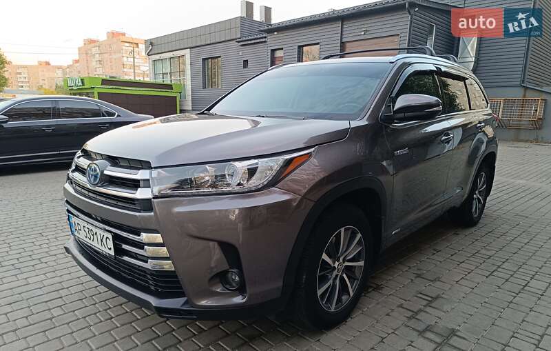 Внедорожник / Кроссовер Toyota Highlander 2017 в Днепре фото 6 Внедорожник / Кроссовер Toyota Highlander 2017 в Днепре