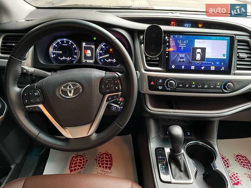 Внедорожник / Кроссовер Toyota Highlander 2018 в Киеве фото 9 Внедорожник / Кроссовер Toyota Highlander 2018 в Киеве