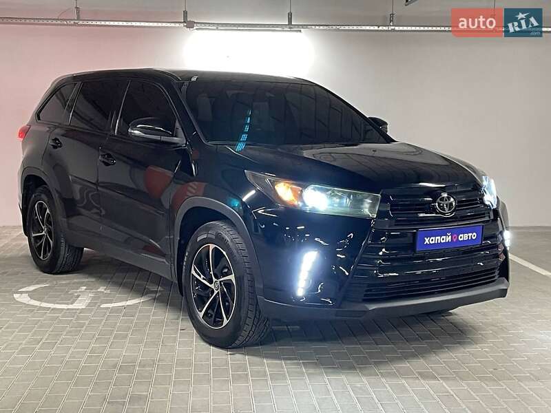 Внедорожник / Кроссовер Toyota Highlander 2018 в Киеве фото 7 Внедорожник / Кроссовер Toyota Highlander 2018 в Киеве
