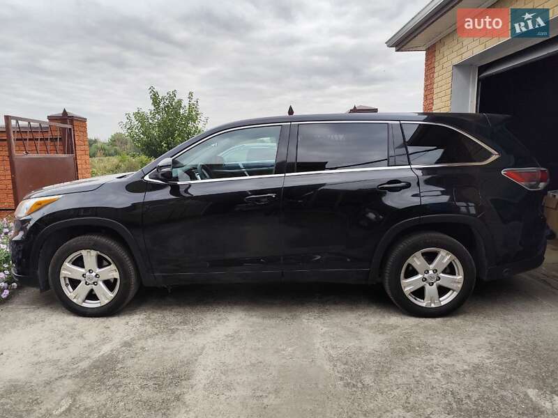 Позашляховик / Кросовер Toyota Highlander 2015 в Дніпрі