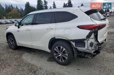 Внедорожник / Кроссовер Toyota Highlander 2020 в 