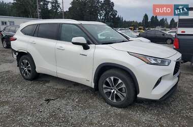 Внедорожник / Кроссовер Toyota Highlander 2020 в 