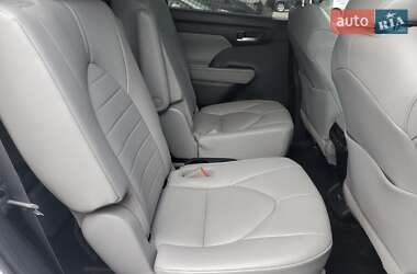Внедорожник / Кроссовер Toyota Highlander 2020 в 