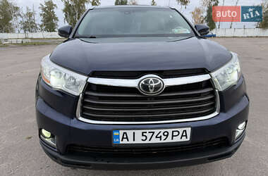 Позашляховик / Кросовер Toyota Highlander 2015 в Переяславі