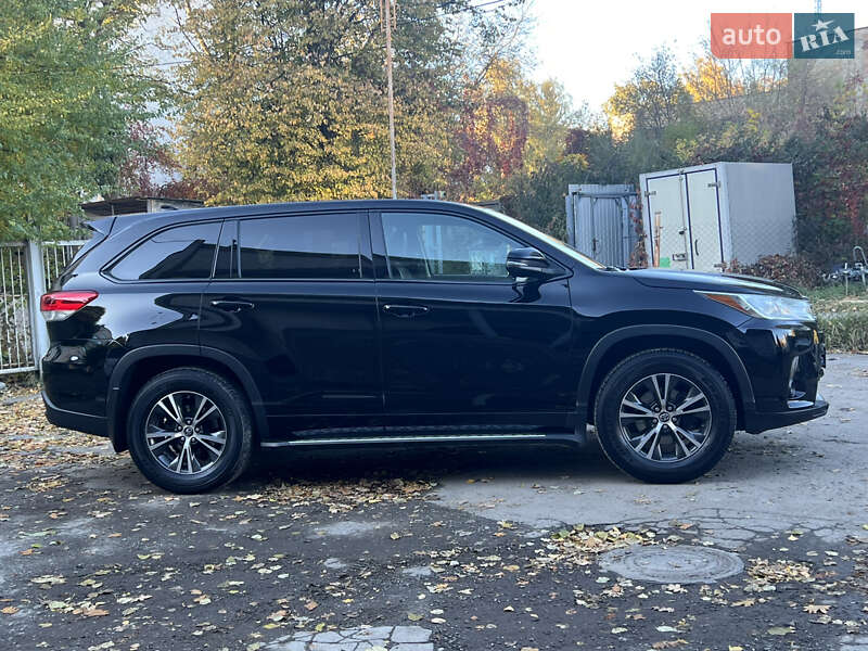 Внедорожник / Кроссовер Toyota Highlander 2017 в Хмельницком фото 3 Внедорожник / Кроссовер Toyota Highlander 2017 в Хмельницком