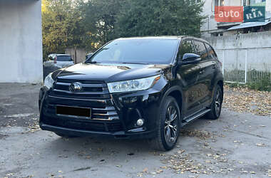 Позашляховик / Кросовер Toyota Highlander 2017 в Хмельницькому