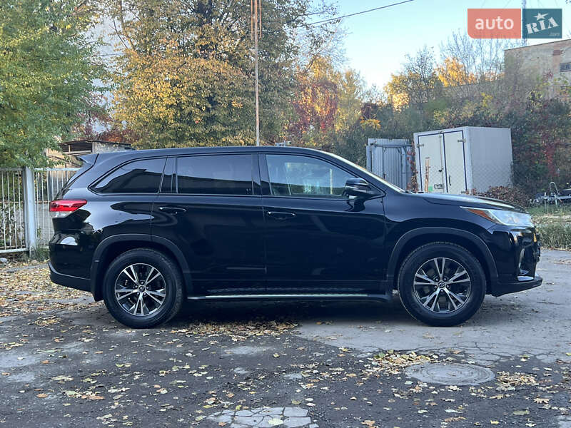 Внедорожник / Кроссовер Toyota Highlander 2017 в Хмельницком фото 19 Внедорожник / Кроссовер Toyota Highlander 2017 в Хмельницком