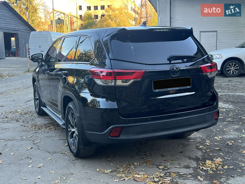 Внедорожник / Кроссовер Toyota Highlander 2017 в Хмельницком фото 23 Внедорожник / Кроссовер Toyota Highlander 2017 в Хмельницком