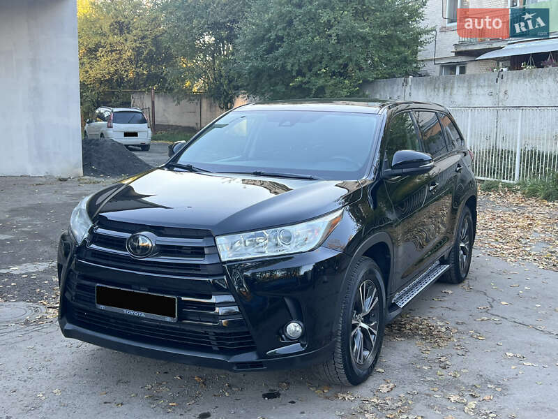 Внедорожник / Кроссовер Toyota Highlander 2017 в Хмельницком фото 24 Внедорожник / Кроссовер Toyota Highlander 2017 в Хмельницком