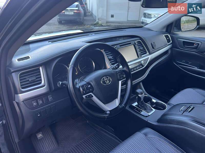 Внедорожник / Кроссовер Toyota Highlander 2017 в Хмельницком фото 39 Внедорожник / Кроссовер Toyota Highlander 2017 в Хмельницком