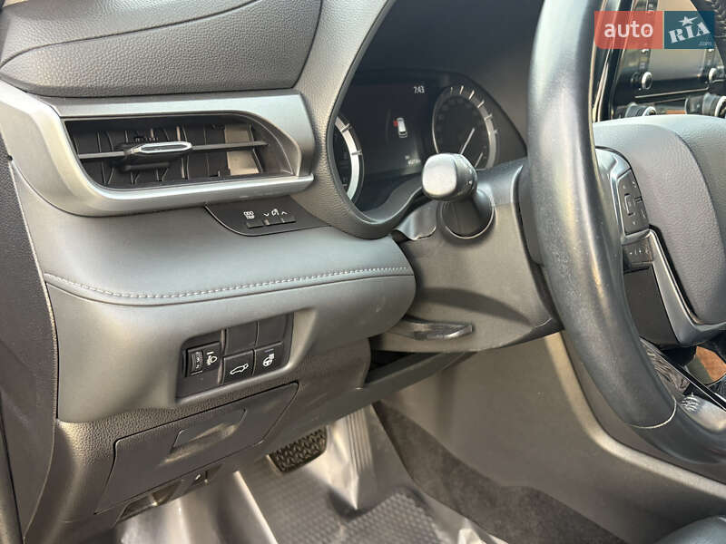 Внедорожник / Кроссовер Toyota Highlander 2020 в Луцке