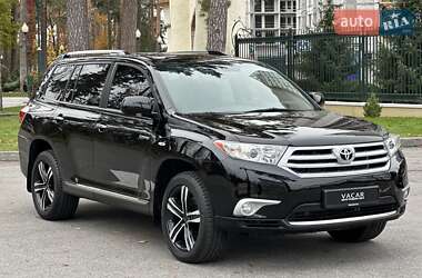 Позашляховик / Кросовер Toyota Highlander 2012 в  фото 7 Позашляховик / Кросовер Toyota Highlander 2012 в