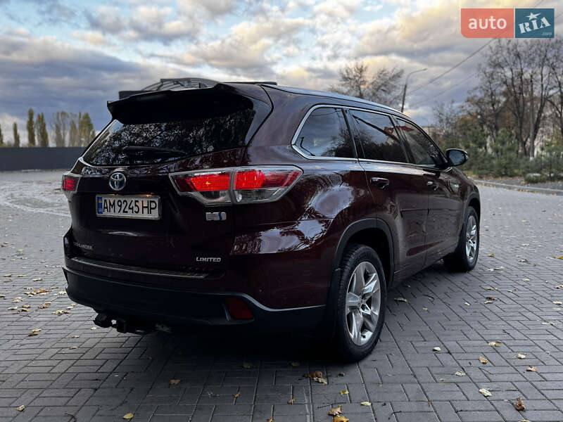 Позашляховик / Кросовер Toyota Highlander 2015 в Хмельницькому
