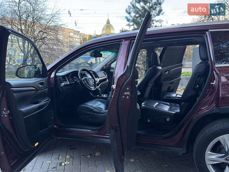 Позашляховик / Кросовер Toyota Highlander 2015 в Хмельницькому