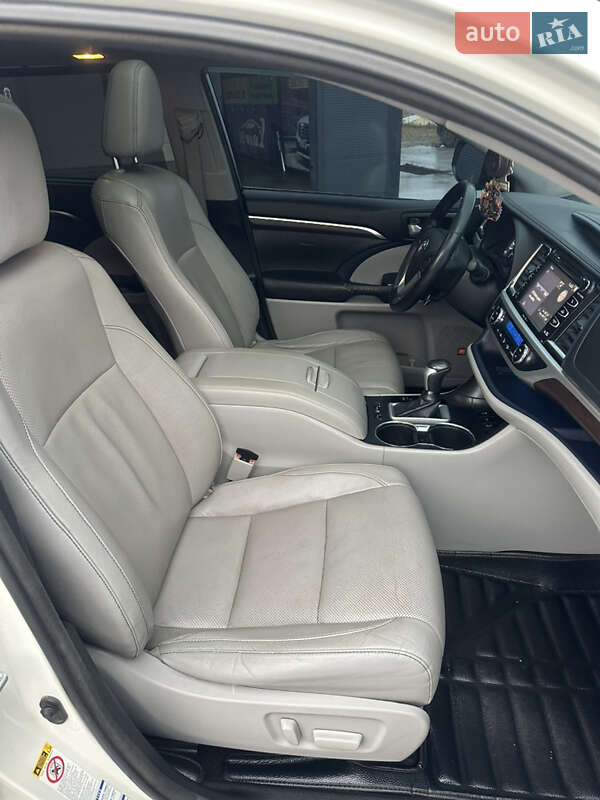 Внедорожник / Кроссовер Toyota Highlander 2014 в Харькове фото 18 Внедорожник / Кроссовер Toyota Highlander 2014 в Харькове