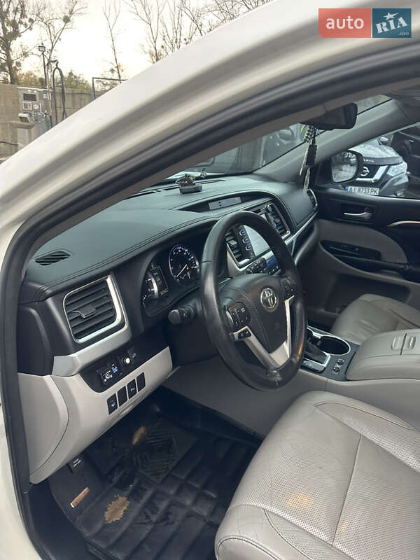 Внедорожник / Кроссовер Toyota Highlander 2014 в Харькове фото 23 Внедорожник / Кроссовер Toyota Highlander 2014 в Харькове