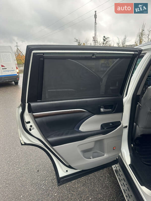 Внедорожник / Кроссовер Toyota Highlander 2014 в Харькове фото 27 Внедорожник / Кроссовер Toyota Highlander 2014 в Харькове