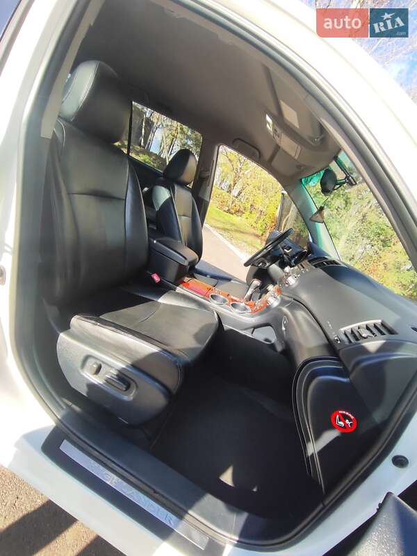 Внедорожник / Кроссовер Toyota Highlander 2010 в Киеве фото 31 Внедорожник / Кроссовер Toyota Highlander 2010 в Киеве