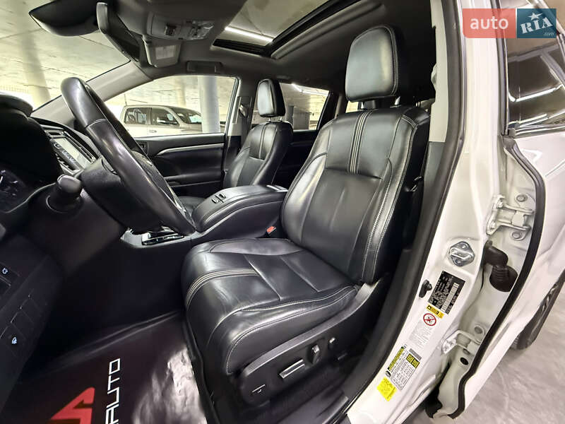 Внедорожник / Кроссовер Toyota Highlander 2018 в Одессе фото 19 Внедорожник / Кроссовер Toyota Highlander 2018 в Одессе
