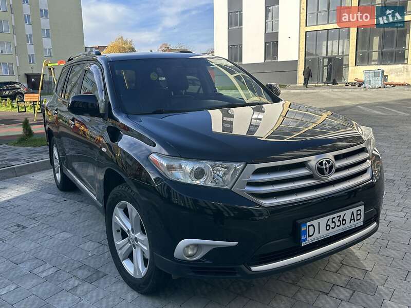 Внедорожник / Кроссовер Toyota Highlander 2013 в Сокале