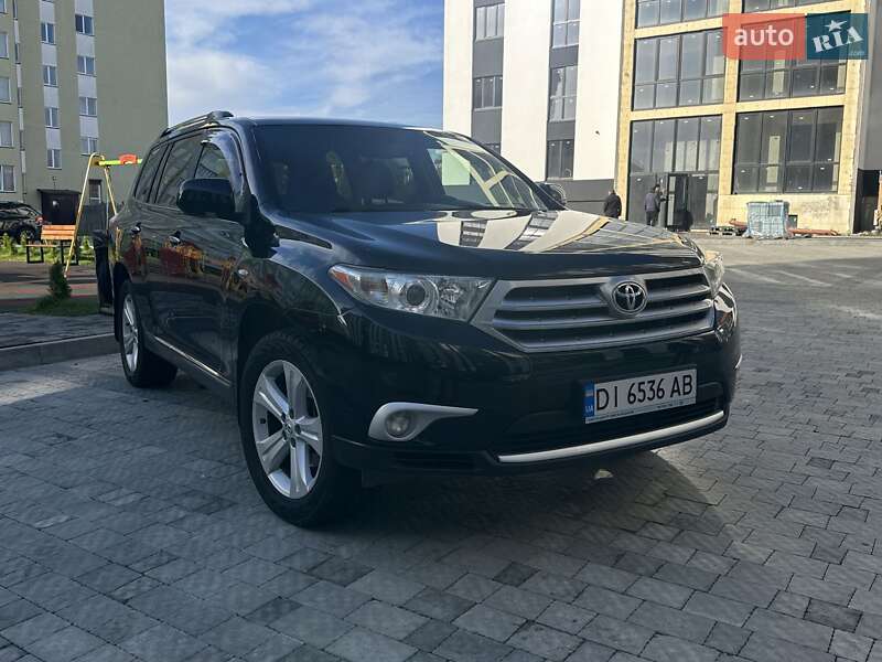 Внедорожник / Кроссовер Toyota Highlander 2013 в Сокале