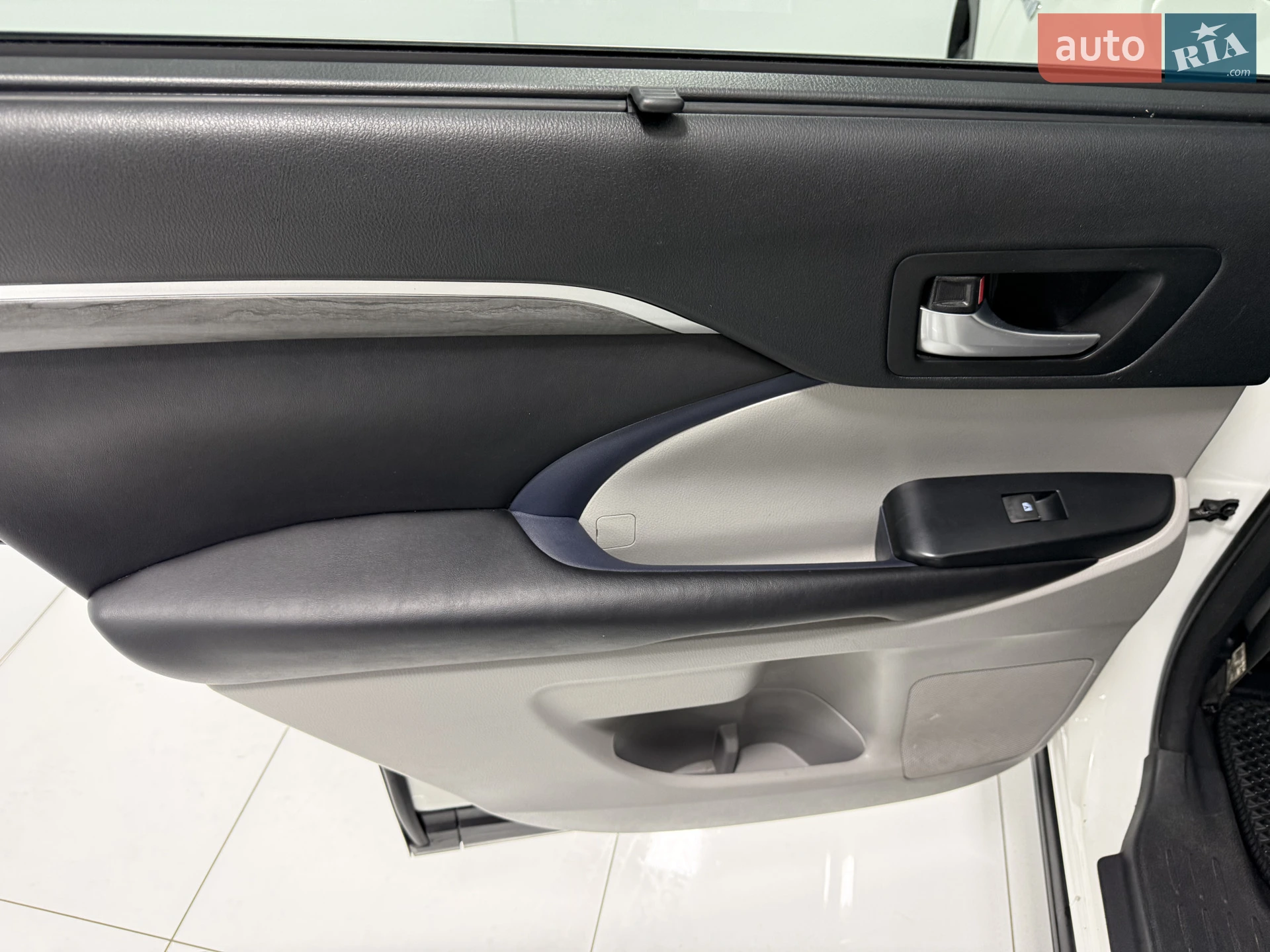 2017 Toyota Highlander - мініатюра 34