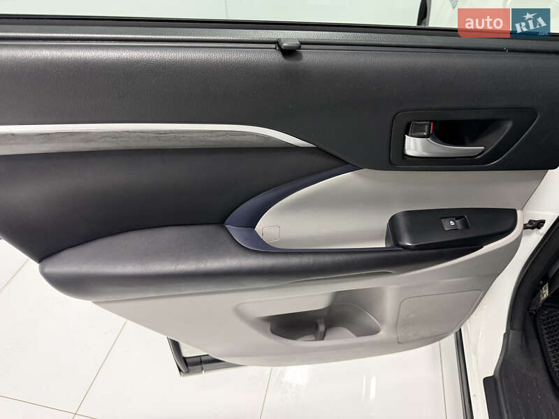 Позашляховик / Кросовер Toyota Highlander 2017 в Одесі фото 34 Позашляховик / Кросовер Toyota Highlander 2017 в Одесі