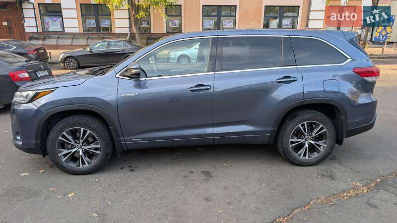 Позашляховик / Кросовер Toyota Highlander 2018 в Києві